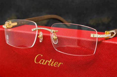 who sells cartier glasses